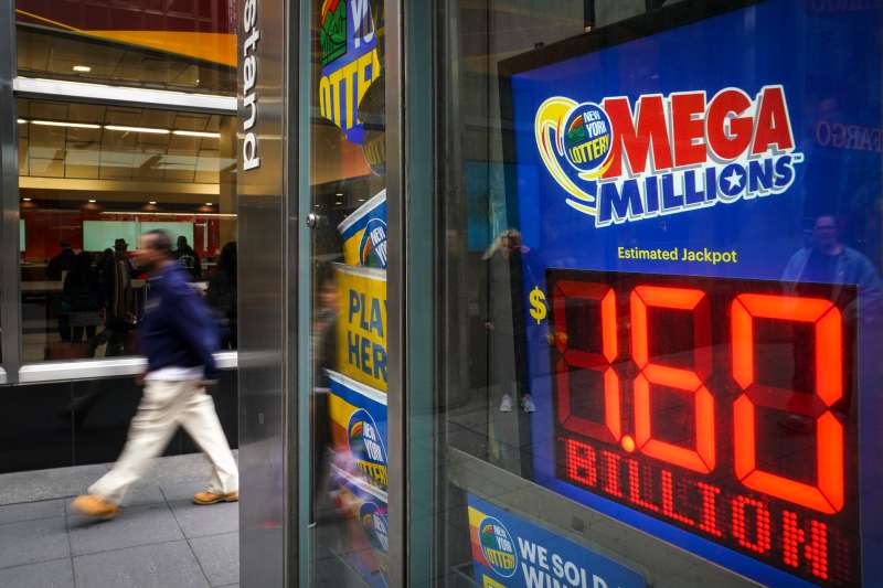 A newsstand with advertisements for the $1.6 billion Mega Millions lottery, October 23, 2018 in New York City.