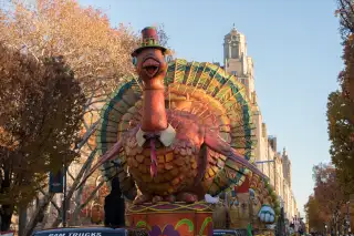 The ultimate Thanksgiving and Black Friday guide: What to know about the  parade, store openings and closures – NBC Chicago