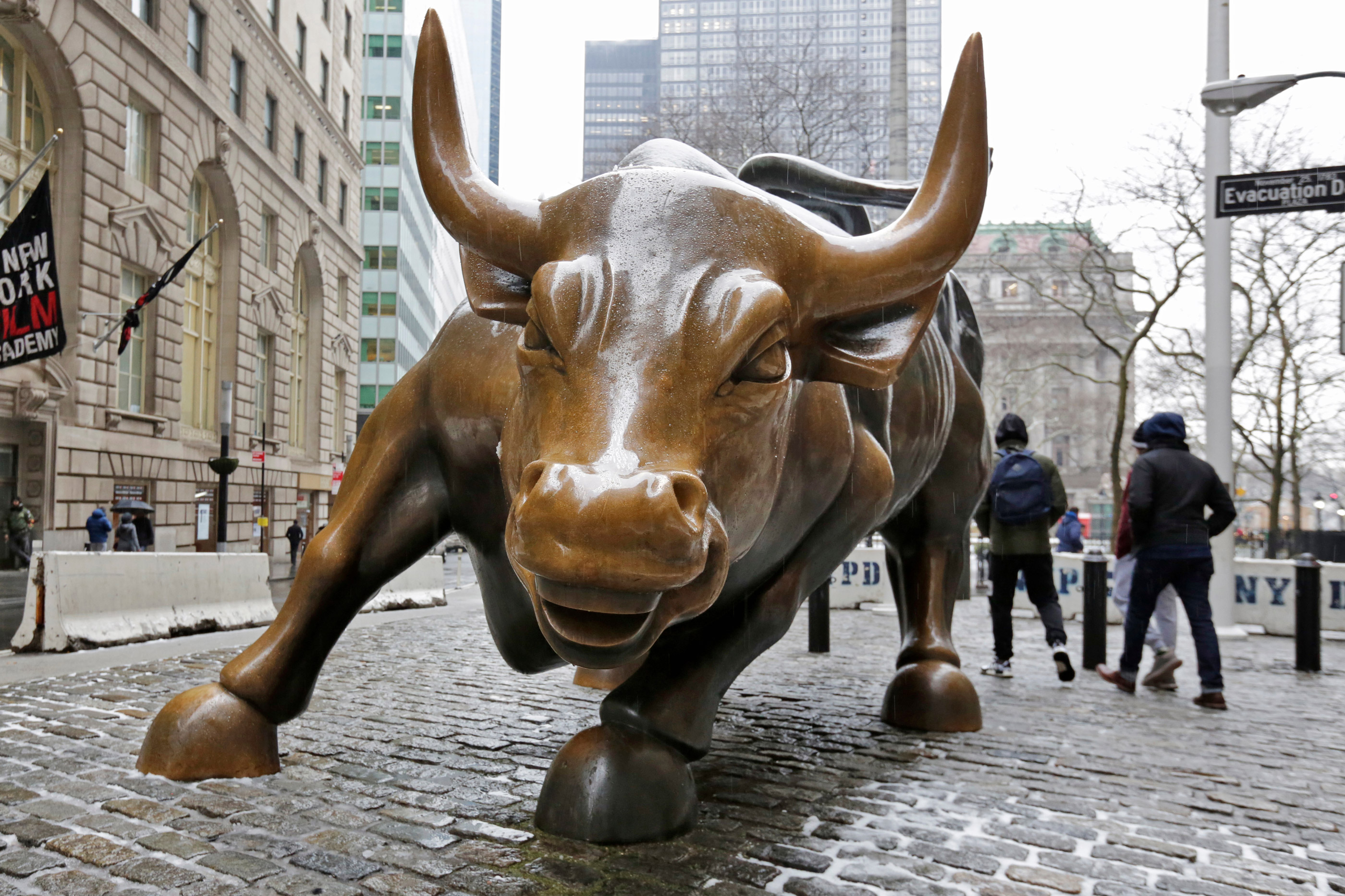 "A Rougher Road": 5 Investing Pros Predict Where the Stock Market Is Headed in 2019