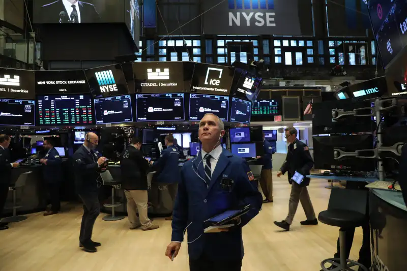 Traders work on the floor of the New York Stock Exchange (NYSE) on December 03, 2018 in New York City.