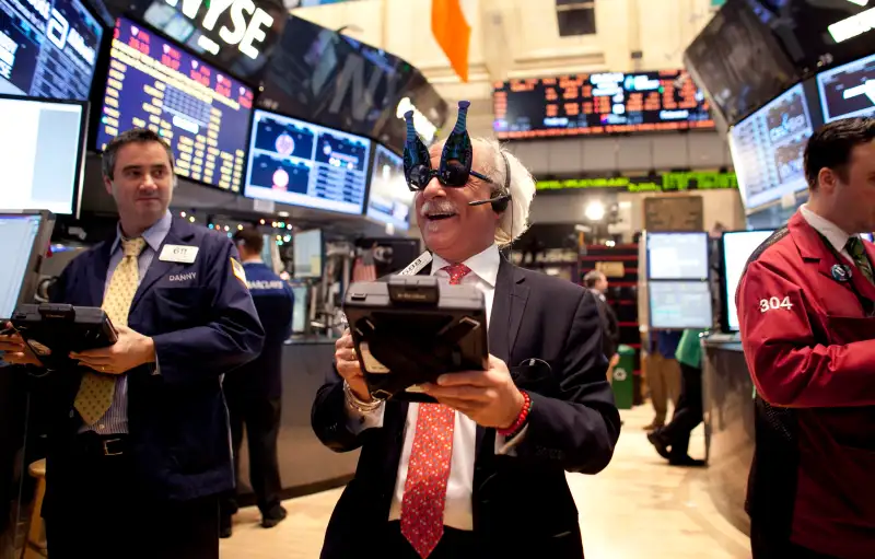 Stock Markets End Trading Year On The Edge Of The Fiscal Cliff