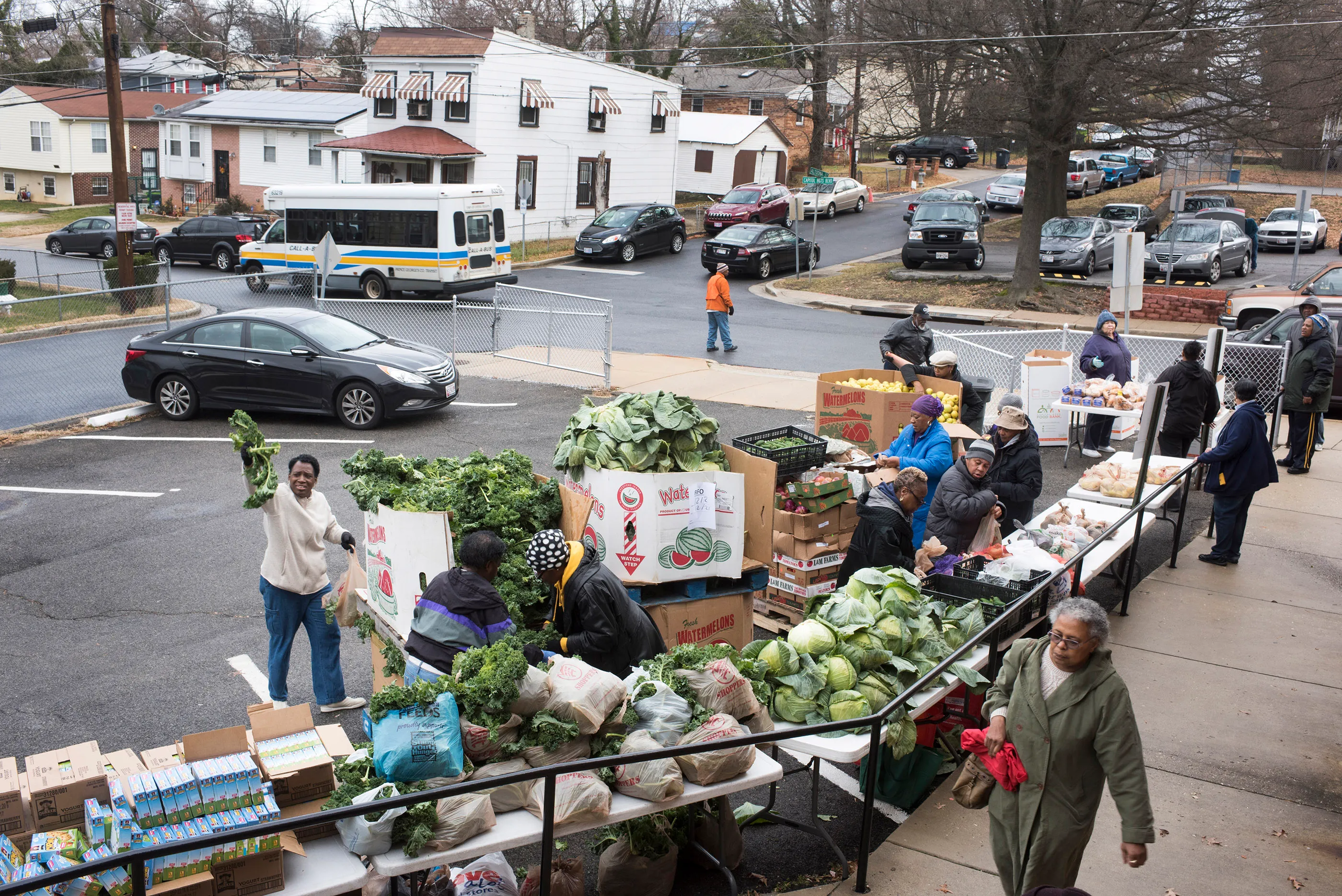 Government Workers Without Paychecks Are Flooding Food Banks