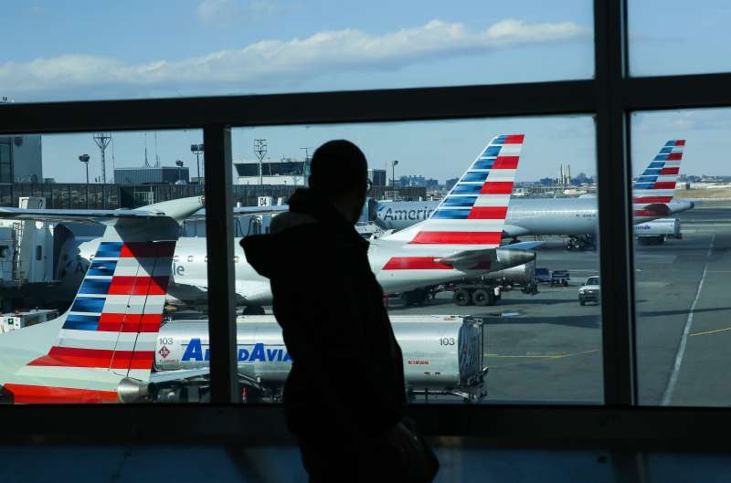 Planes sit on the tarmac at La Guardia Airport on January 25, 2019 in New York. - The Federal Aviation Administration has stopped flights into La Guardia Airport in New York due to major staff shortages amid the partial government shutdown. Airport delays are reported across the northeast due to air tragic controller shortage.