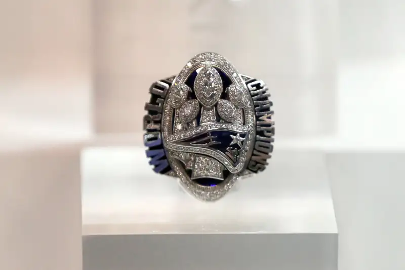 Photos: Super Bowl LI Ring  New england patriots rings, New