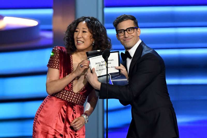 Sandra Oh and Andy Samberg will be the hosts of the 2019 Golden Globe Awards.