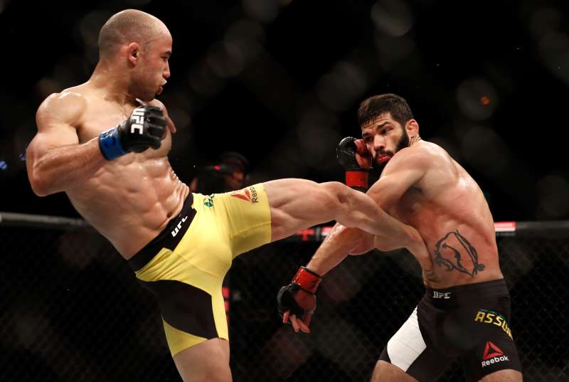 UFC 212: Assuncao v Moraes