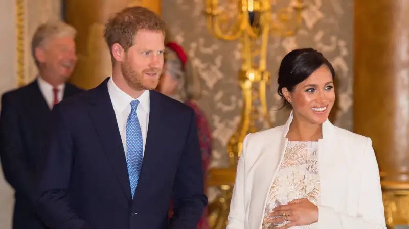 Duke and Duchess of Sussex walking