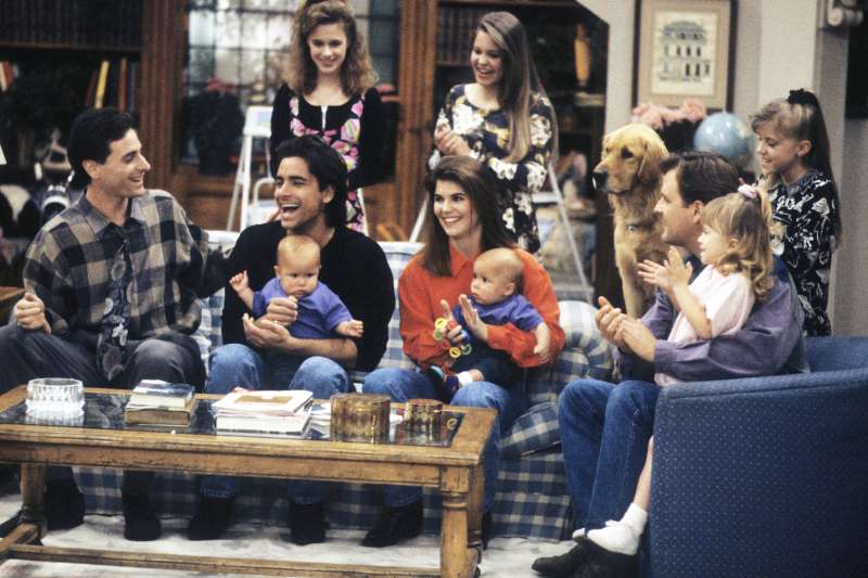 FULL HOUSE -  Captain Video II  - Airdate: May 12, 1992.