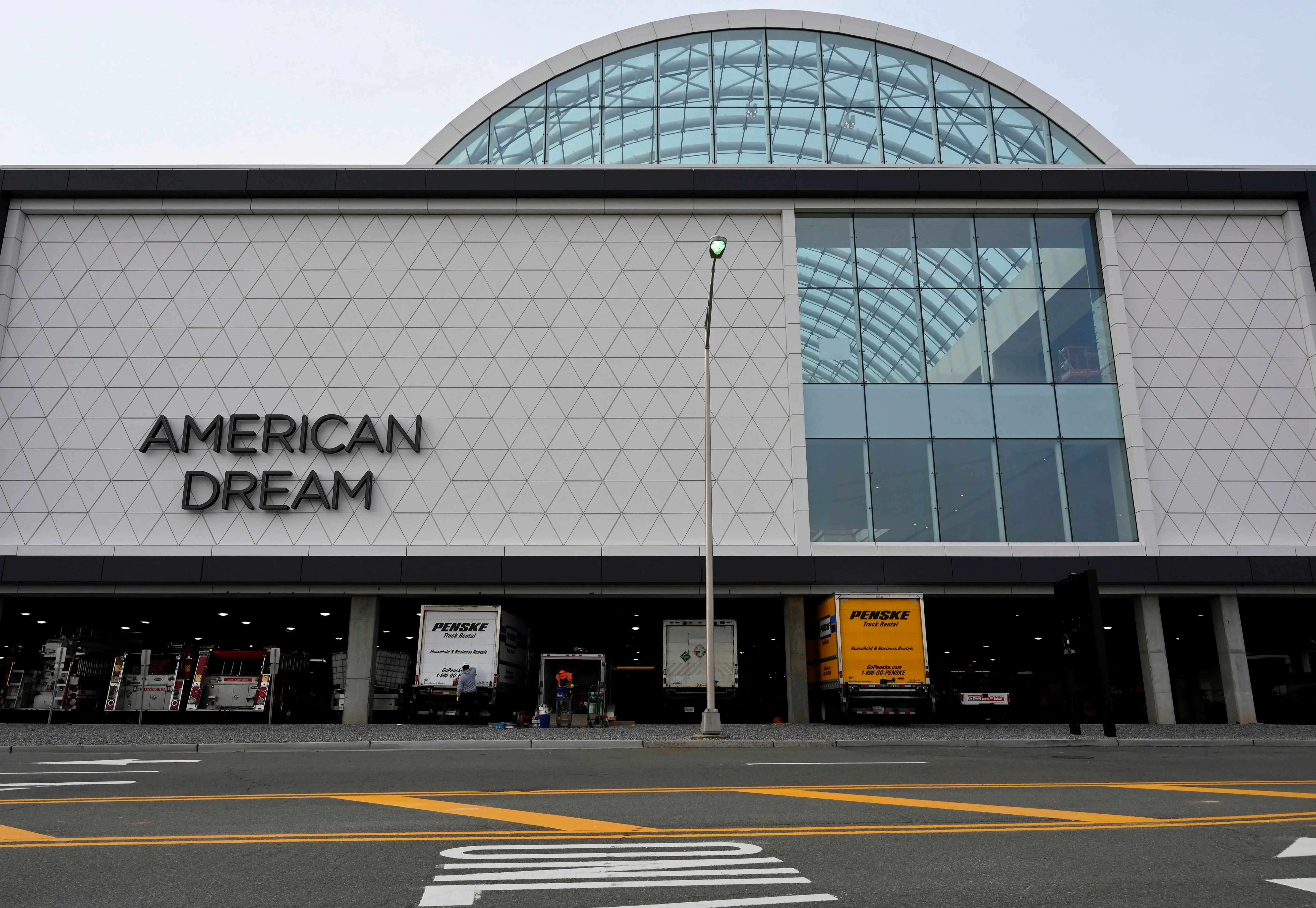 New Jersey's American Dream Mall Is Still Waiting to Fully Open - The New  York Times