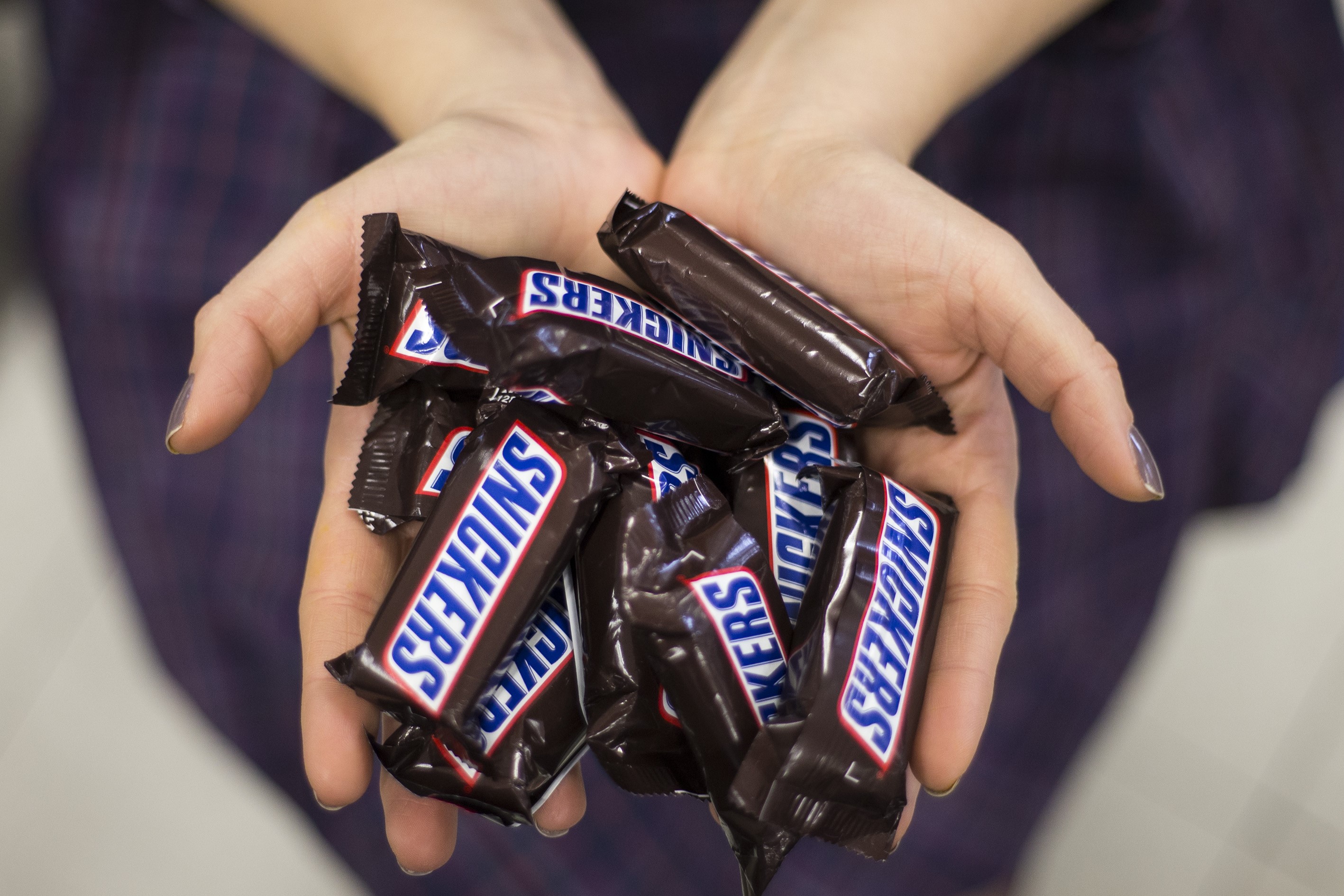 Snickers Is Giving Away 1 Million Candy Bars. Here's How You Can Score a Free Bag