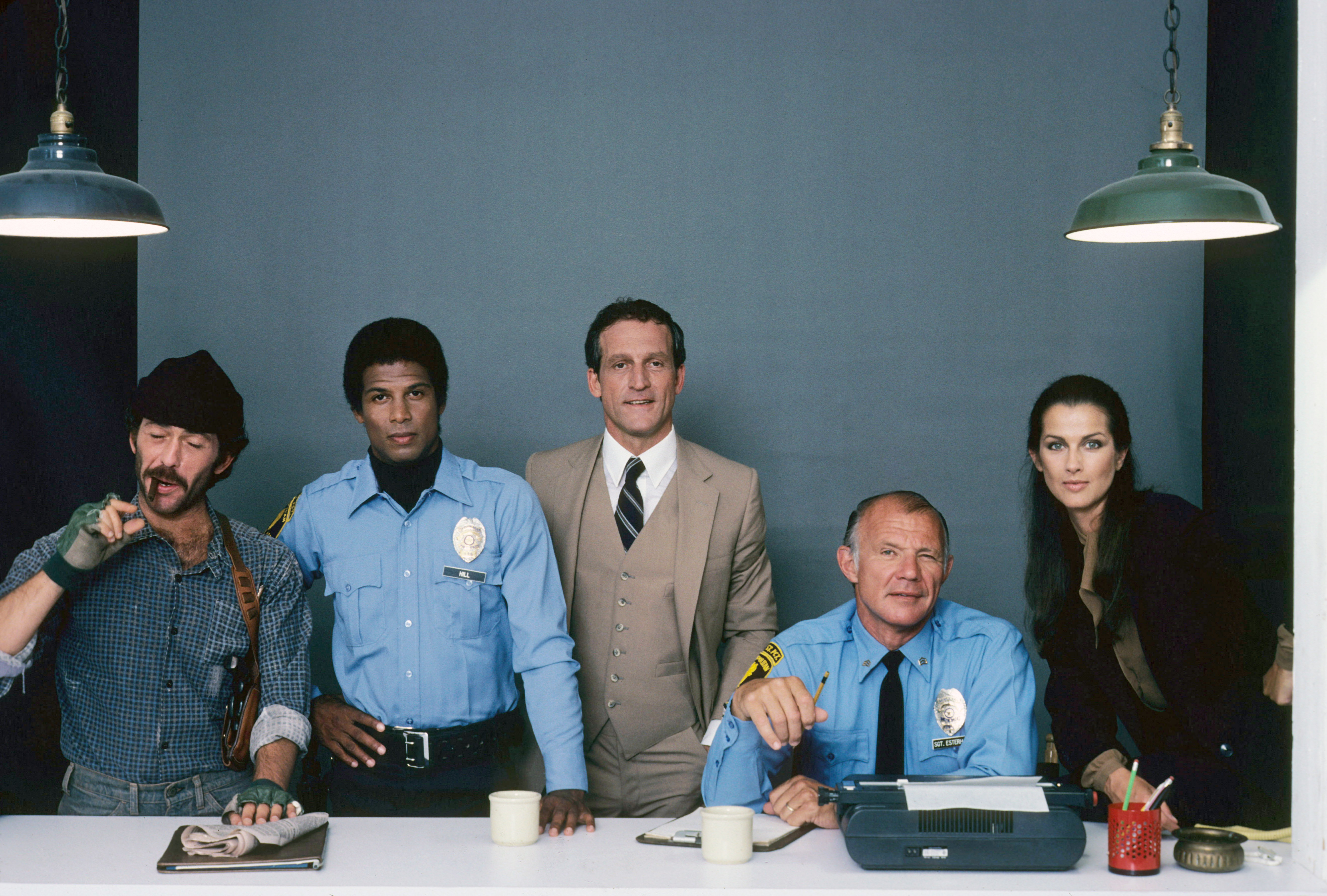 HILL STREET BLUES, from left: Bruce Weitz, Michael Warren, Daniel J. Travanti, Michael Conrad, Veronica Hamel, (Season 1), 1981-87. photo: Robert Phillips/Everett Collection