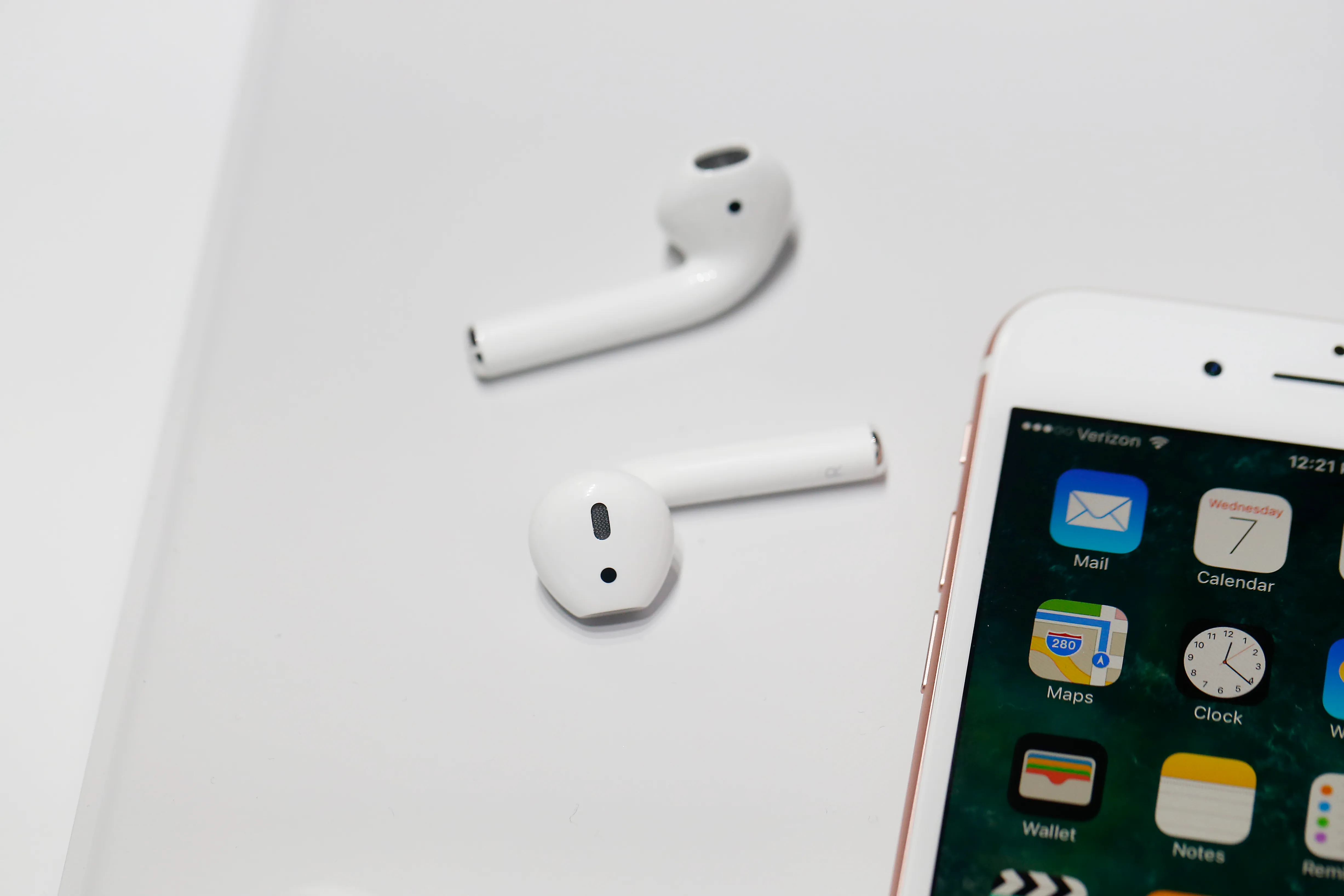 Flash Deal! These Apple AirPods and Powerbeats Wireless Headphones Are on Sale for Their Lowest Price Ever