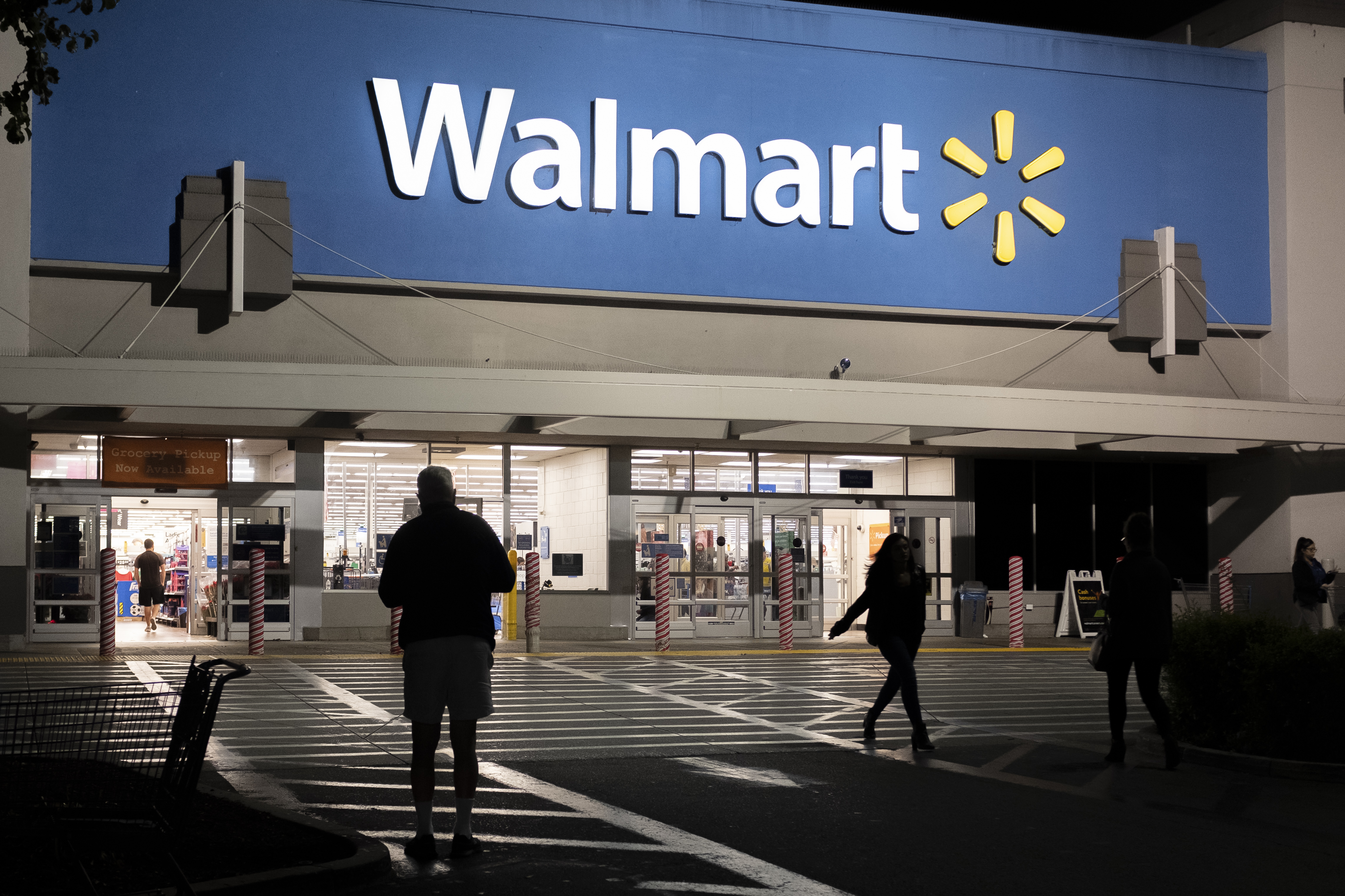 Coronavirus: Walmart reduces hours at all US stores amid heightened demand