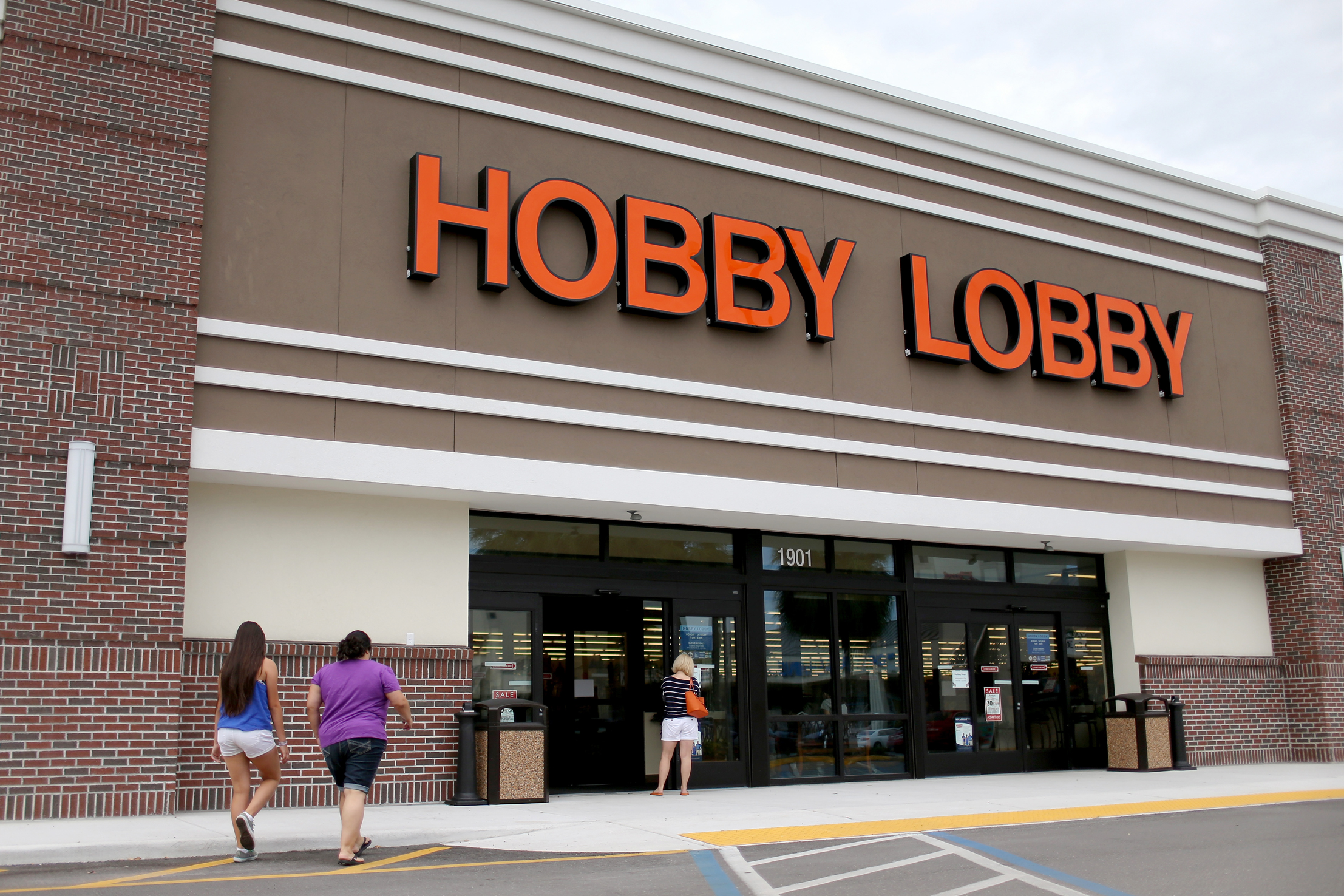 Hobby Lobby Increases Minimum Wage to $18.50 for Full-Time Employees