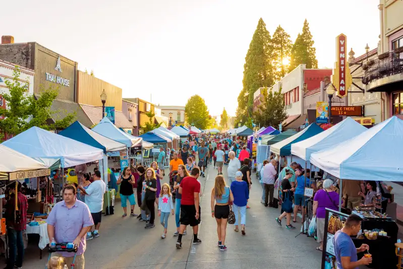 People at a street market in Hillsboro, Oregon