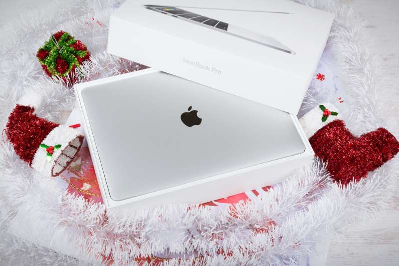 Apple Christmas Present