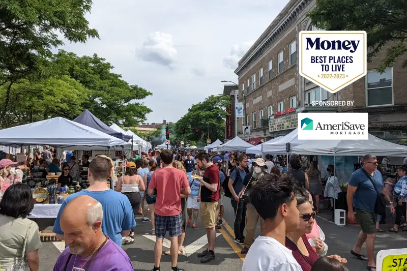 Art Beat Fare 2022 in Somerville, Massachusetts