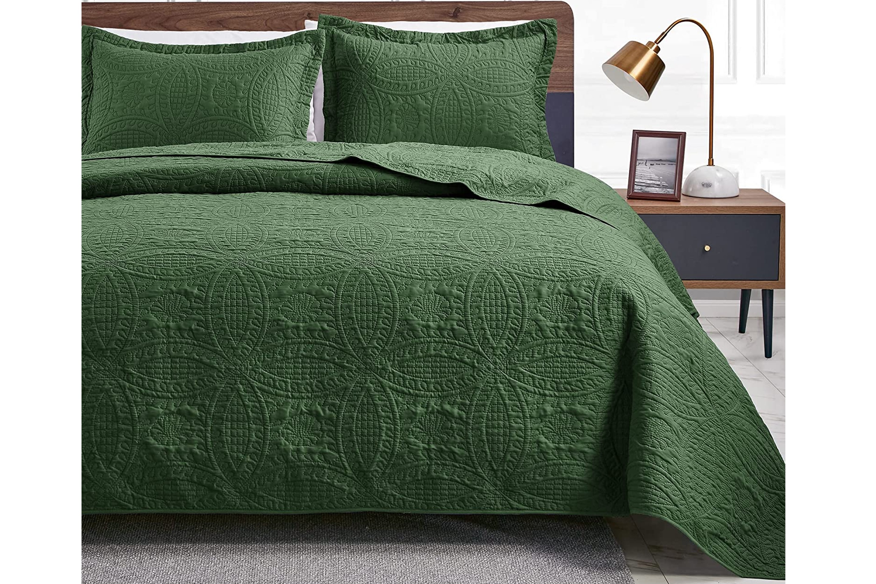 Modern Microfiber Quilt Bedspread Set