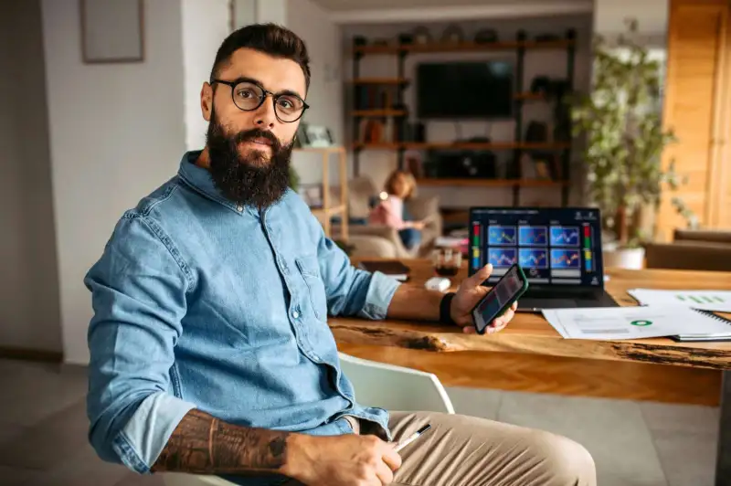 Bearded man investor