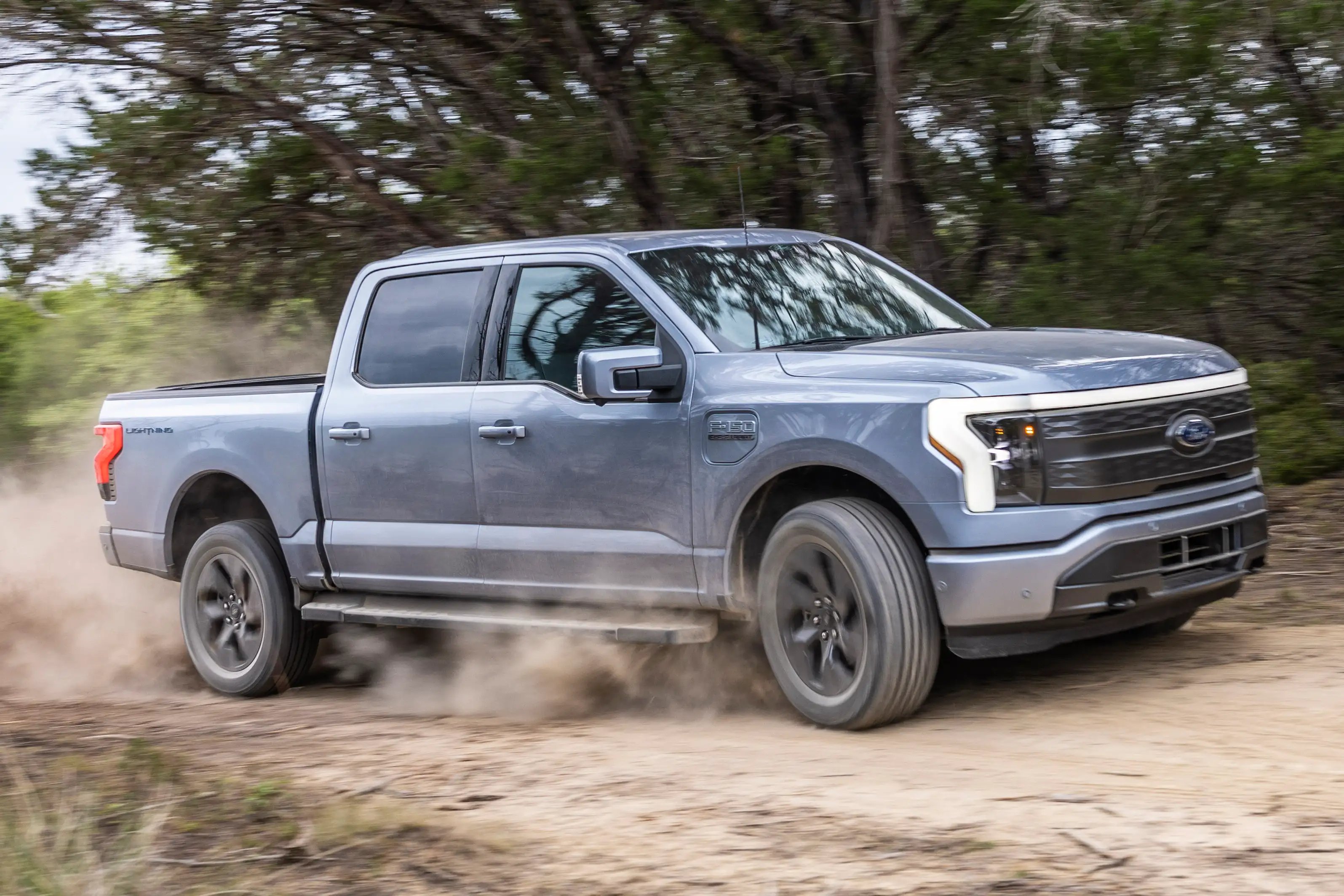 Ford F-150 Lightning Lariat off-road