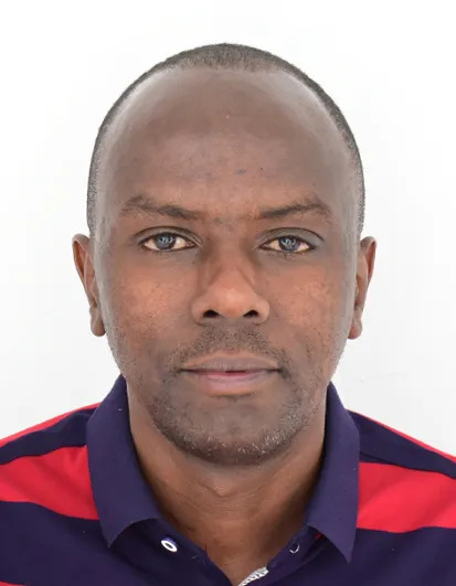Charles Mburugu, συγγραφέας προσωπικού στα χρήματα