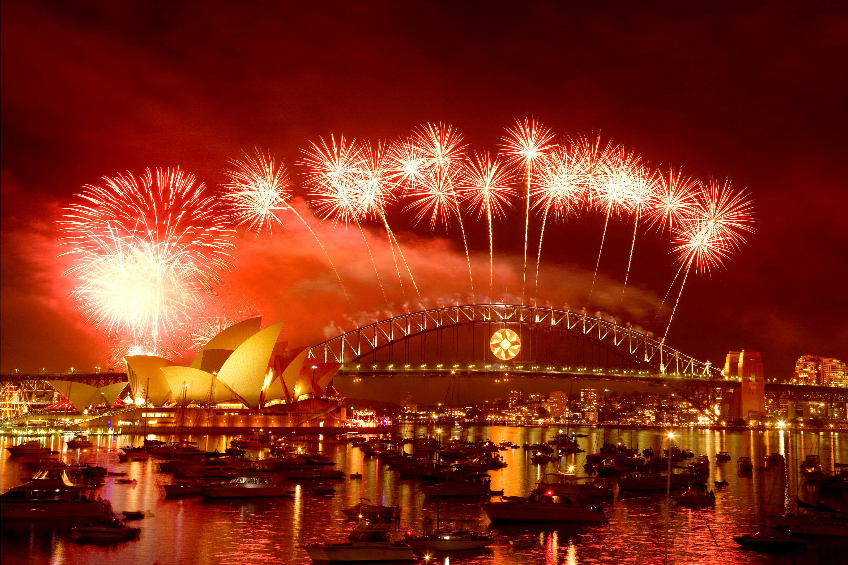 Fireworks in Sydney harbor on new years