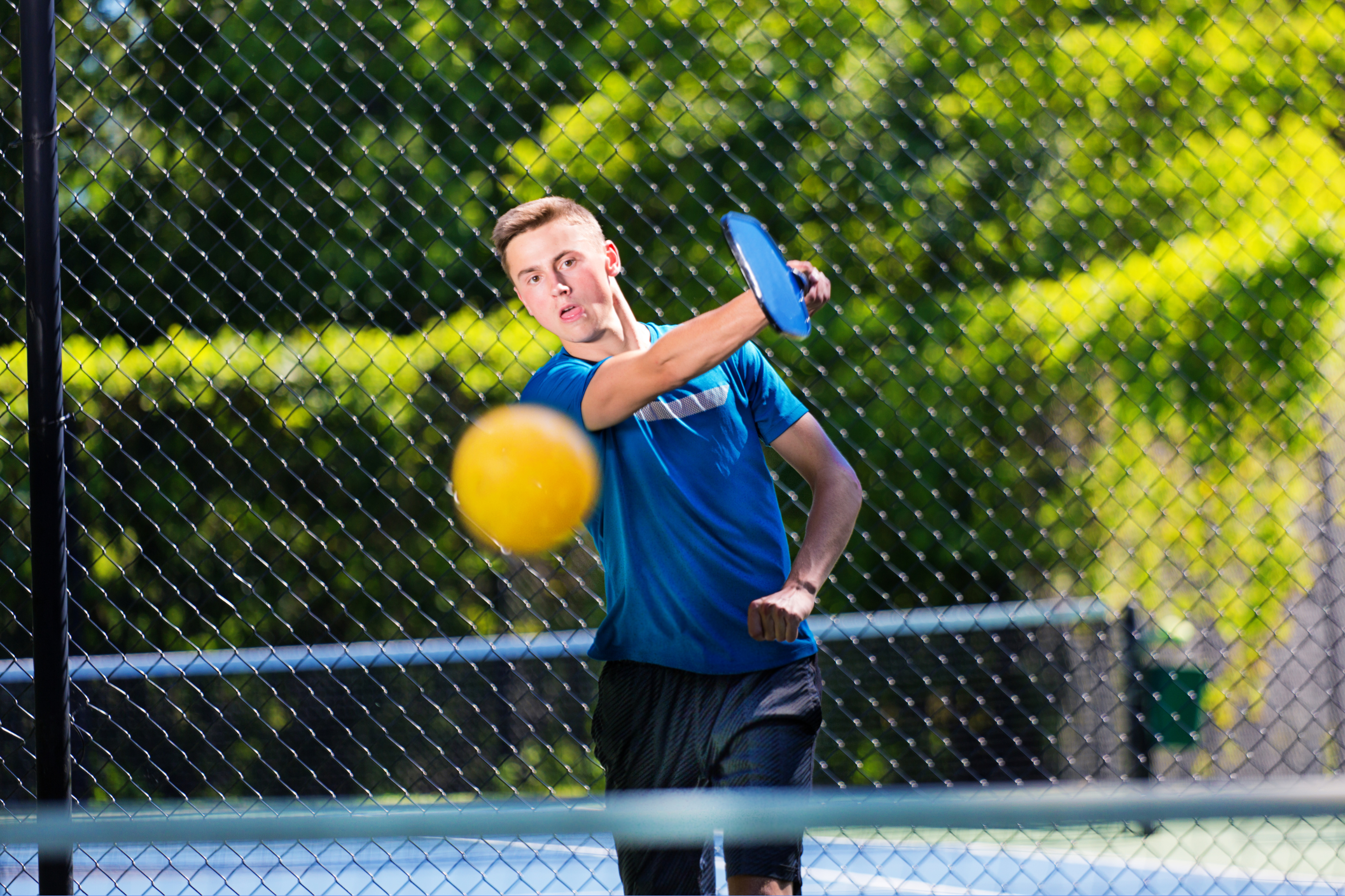 5 Tips to Improve Your Pickleball Serve