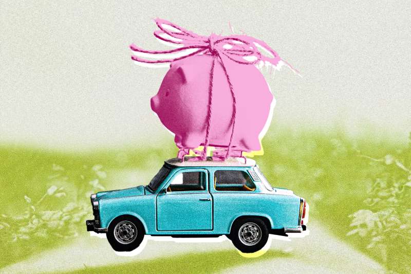 Photo-illustration of a car with a piggy bank tied to the roof.