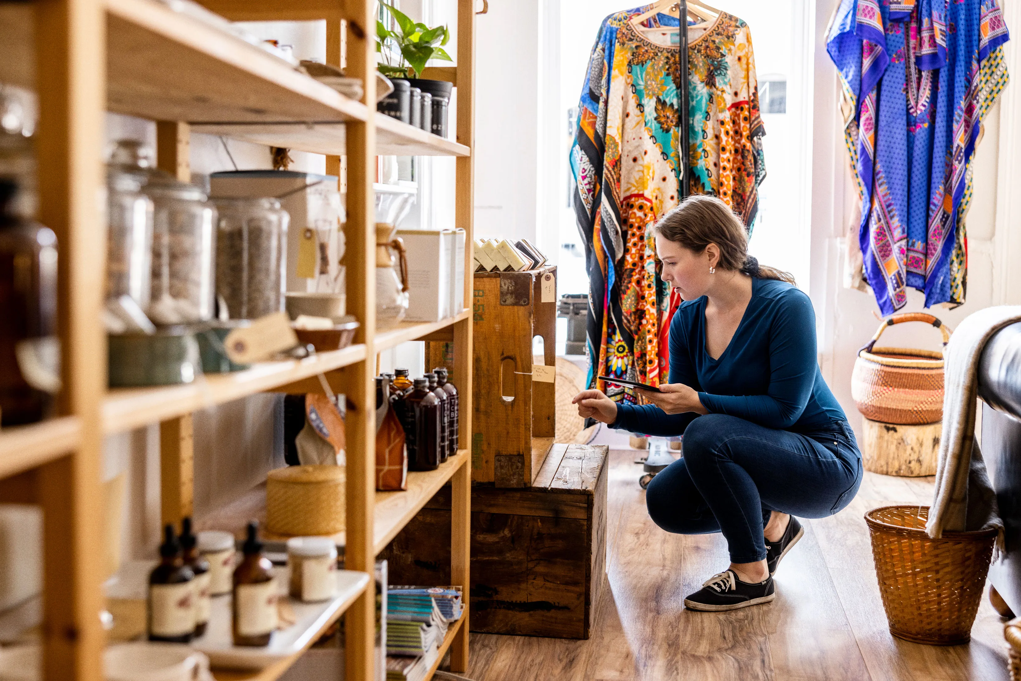 How Small Businesses Can Win the Holiday Rush Without Breaking the Bank