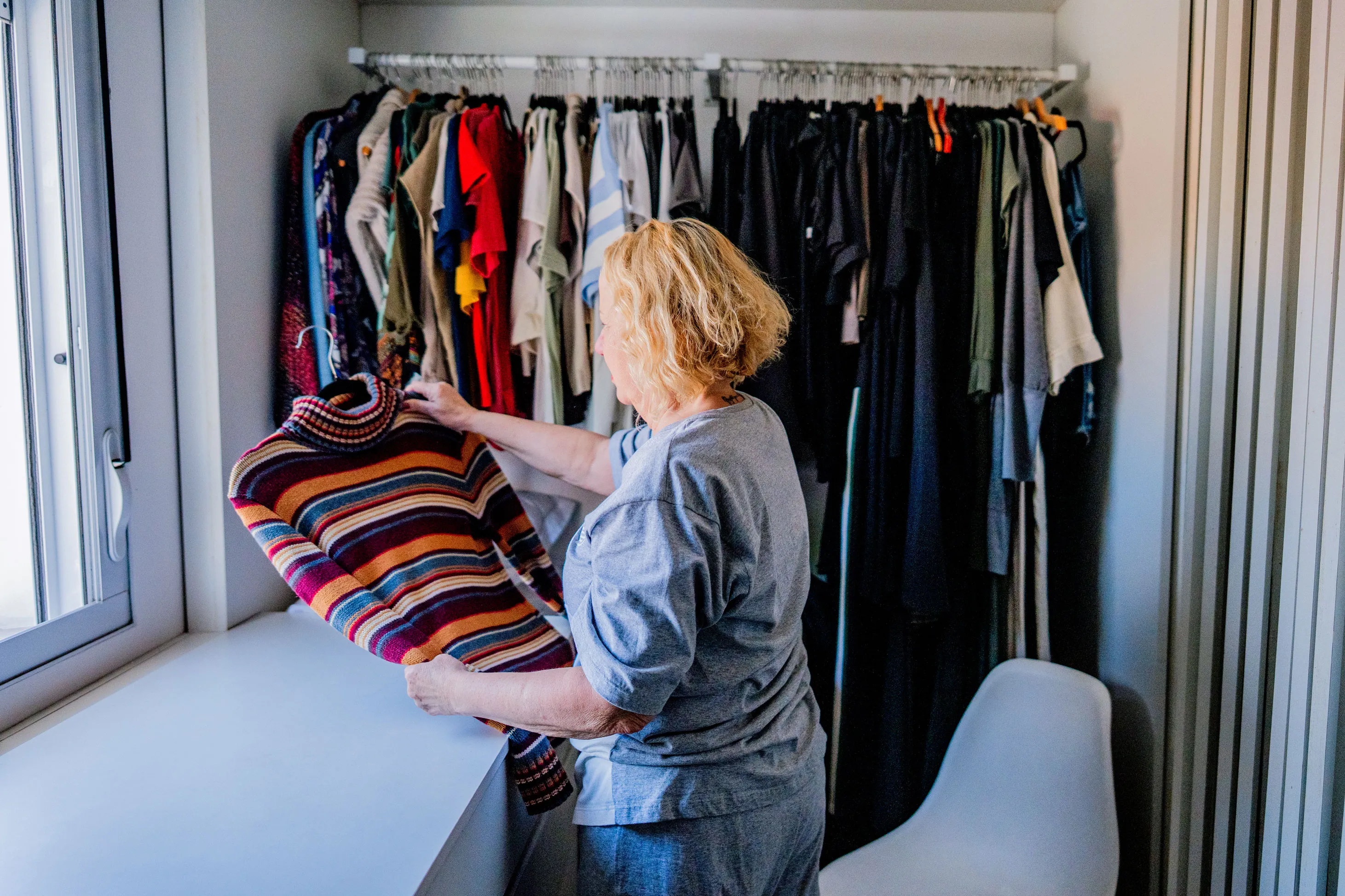 How Downsizing Your Closet Can Get You Closer To Retirement  display picture 1
