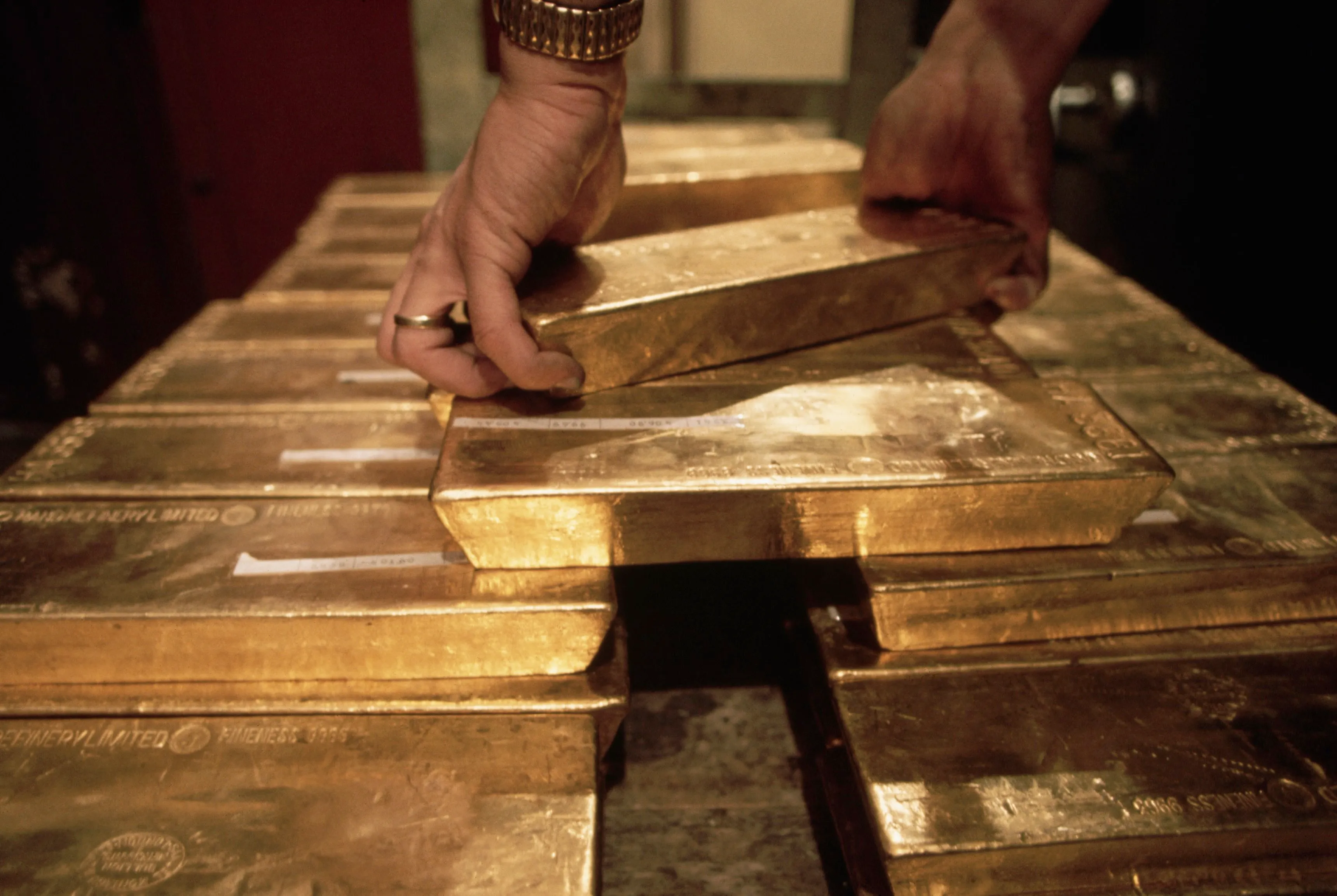 Gold 2026 Outlook: Here’s What the Experts Are Predicting