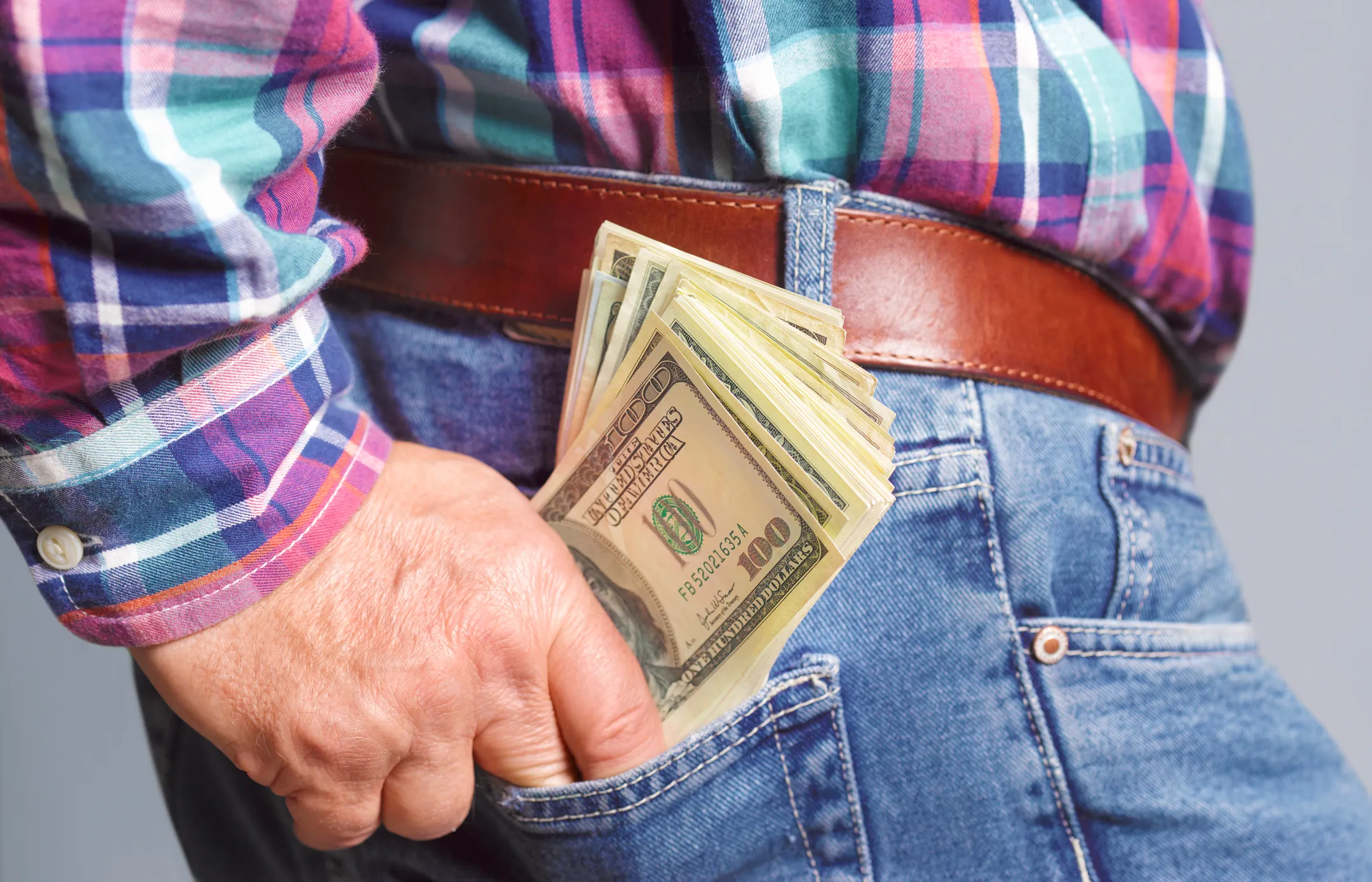 MoneyWireDaily — Why Cash Feels Safer in Retirement — Even When It Costs You Money