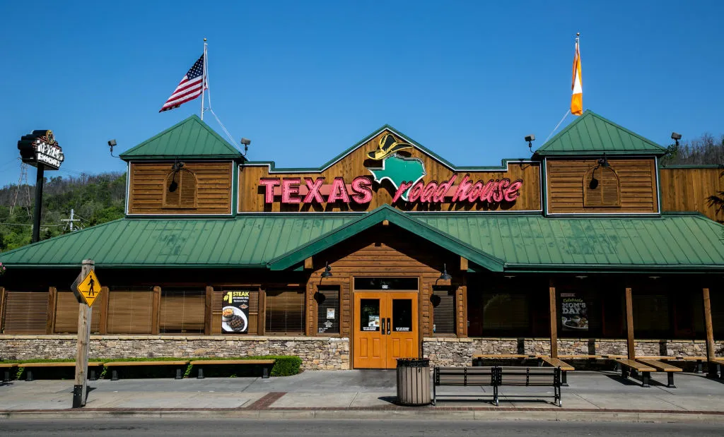 This Under-the-Radar Restaurant Stock Is Outperforming Chipotle and McDonald's